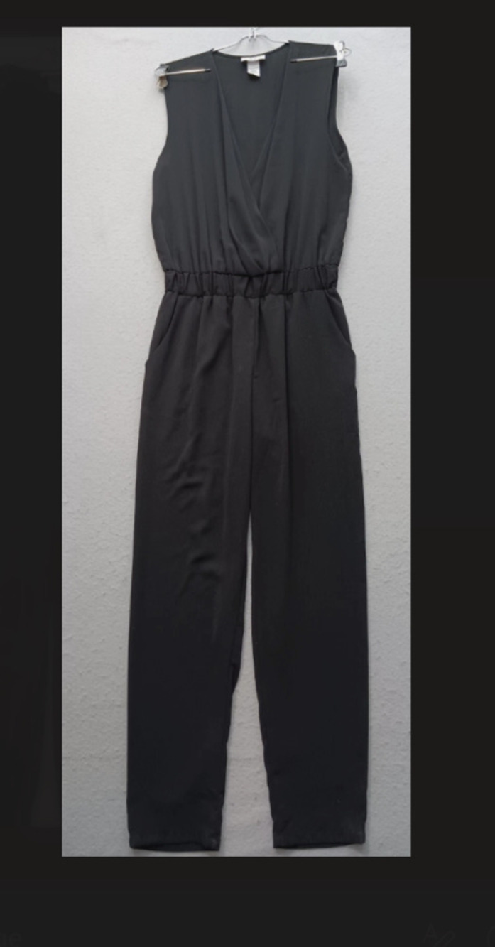 Joe B Black Jumpsuit - Sleek Design, Plunge Front (Size XS) 🖤✨